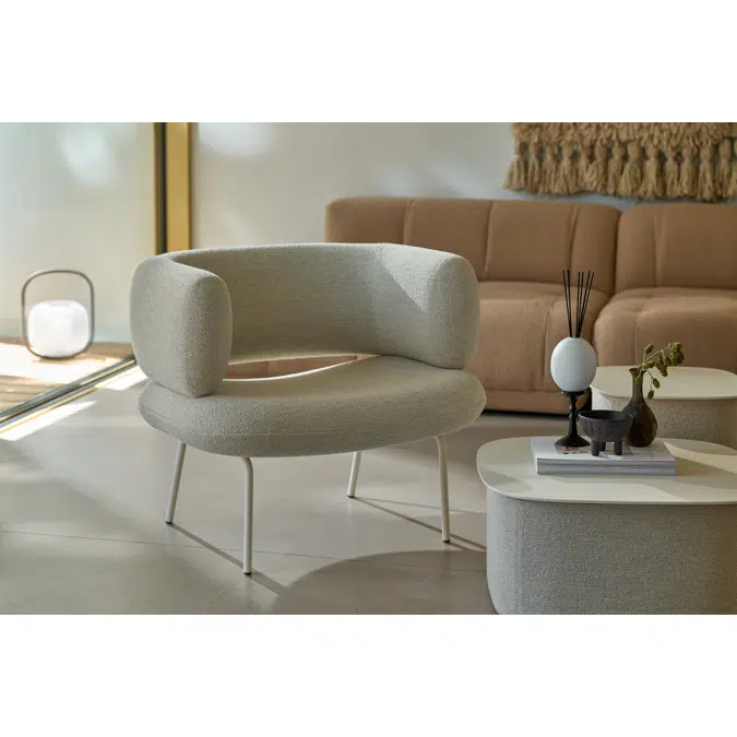 Dafna L Armchair