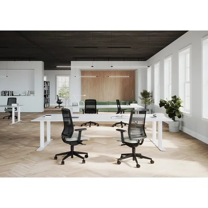 Lyra Air Swivel Task Chair