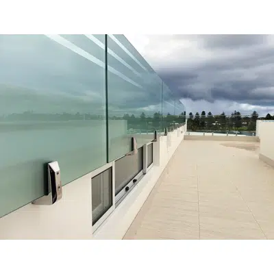 EAC Adjustable Side Mount Spigot - Glass Railing 图像