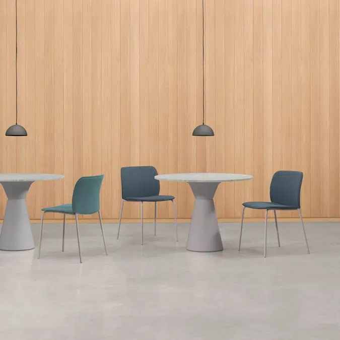 ARX0610 - Chair with 4 leg frame (upholstered seat & back)