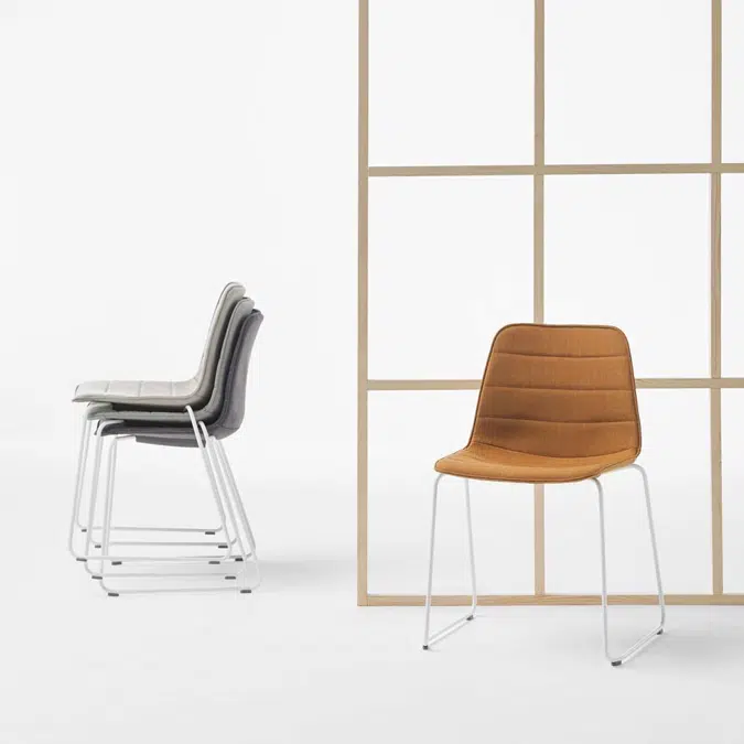 VAR0620 - Chair with sled frame