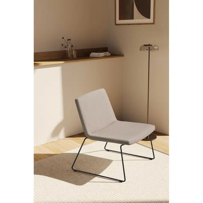 XAI0010 - Lounge armchair with low backrest and sled frame (standard upholstery)