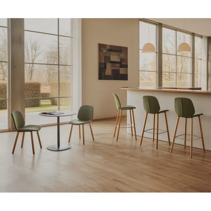 OSW0084MA - High chair with wooden 4 leg frame