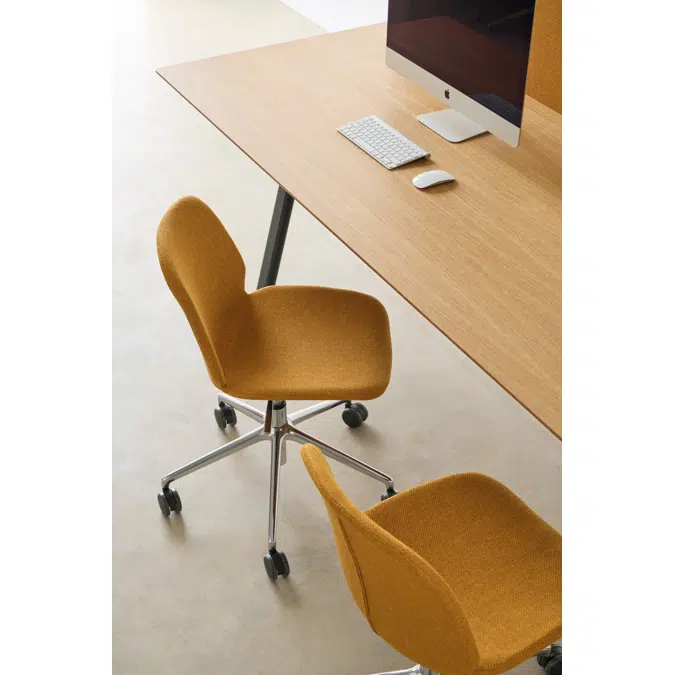 OSW0054 - Chair with 5 spoke aluminum swivel base on casters + gas lift