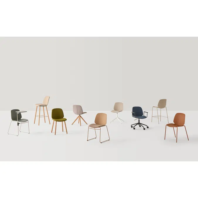 OSW0056 - Armchair with 5 spoke aluminum swivel base on casters + gas lift