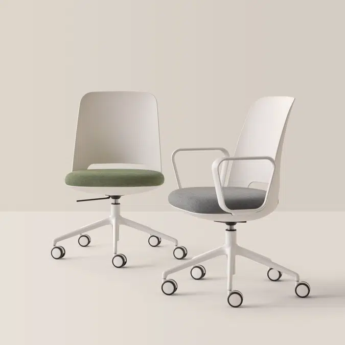 ORU0030 - Swivel chair with 4 spoke base on fix glides