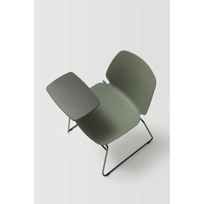 OSW0020 - Highly stackable chair with sled frame