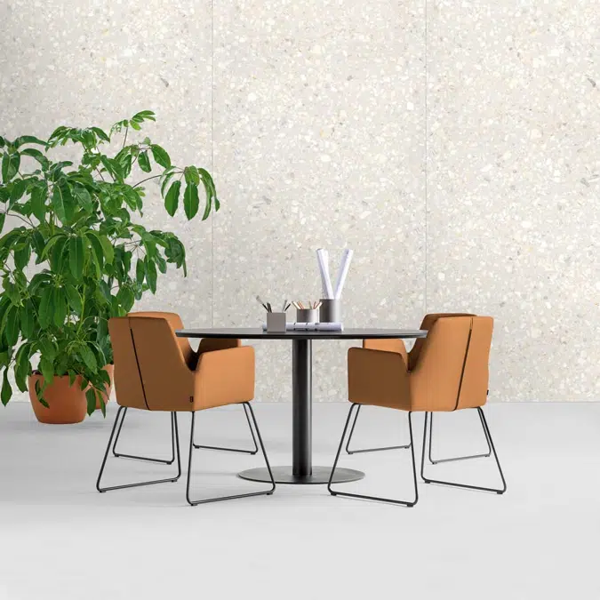 ALT0010 - Upholstered armchair