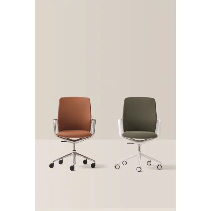 EXA0020 - Swivel armchair 4 spoke base on glides + tilt movement