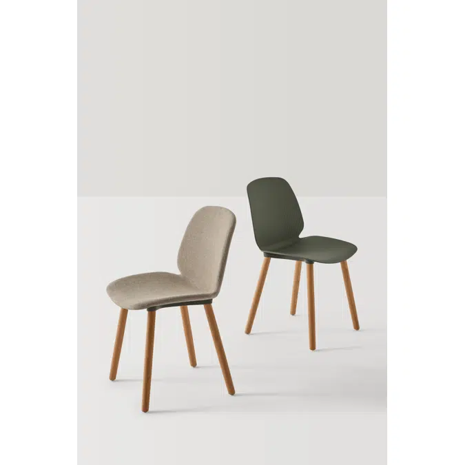 OSW0030MA - Chair with wooden 4 leg frame