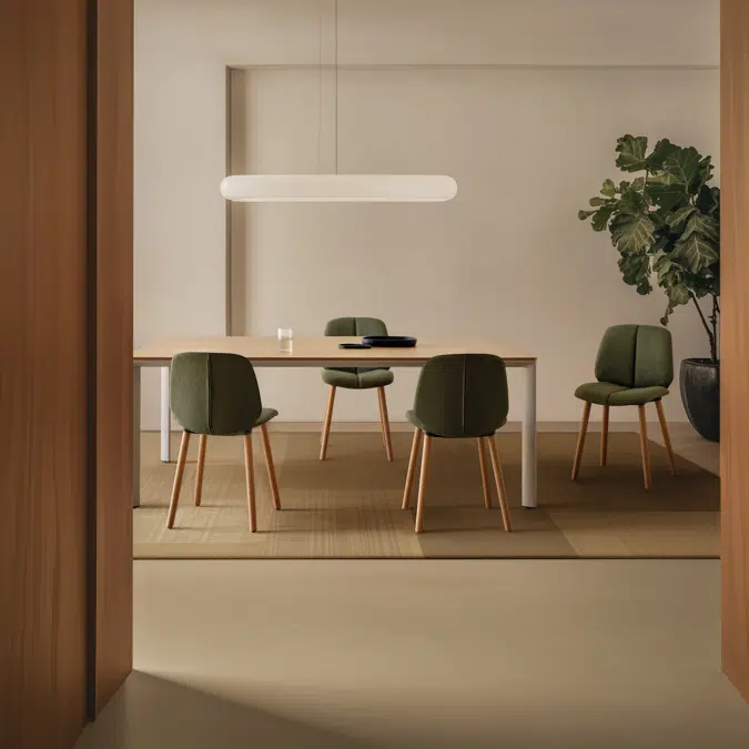 OSW0030MA - Chair with wooden 4 leg frame