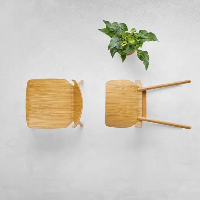 NIM0030MA - Chair with wooden 4 leg frame (wooden shell)