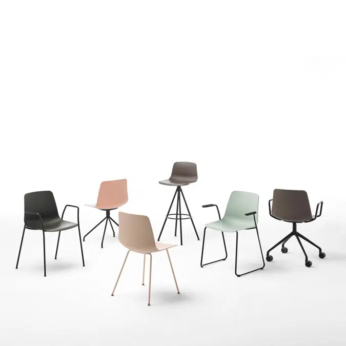 VAR0018 - Armchair with 4 leg frame