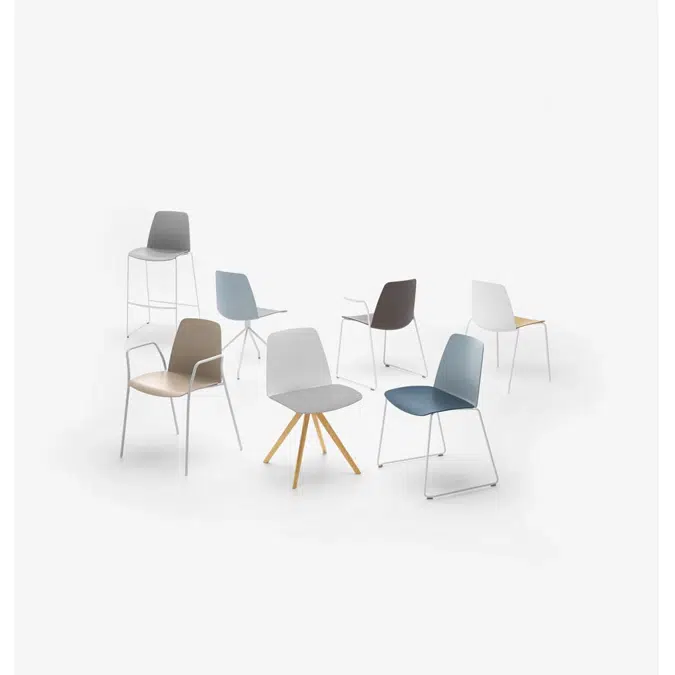 UNN0055MA - Chair with 4 spoke wooden swivel base