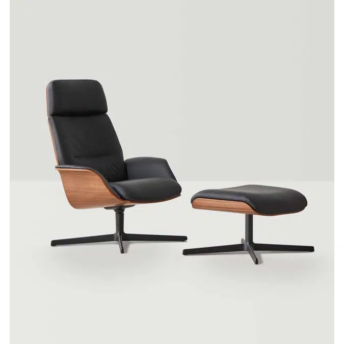 REV0120 - Loungesessel mit hoher Rückenlehne, äußerer Sitzschale in Nussbaumfurnier und 4-Speichen-Drehgestell aus Aluminium