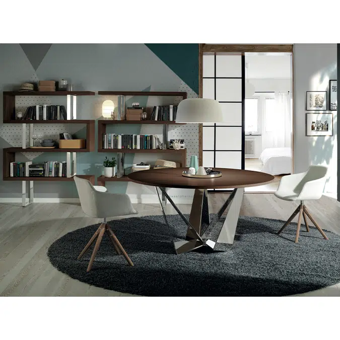 Chaise pivotante rembourrée en tissu avec pieds en bois massif de couleur noyer