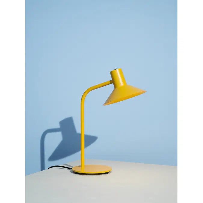 Compose table lamp