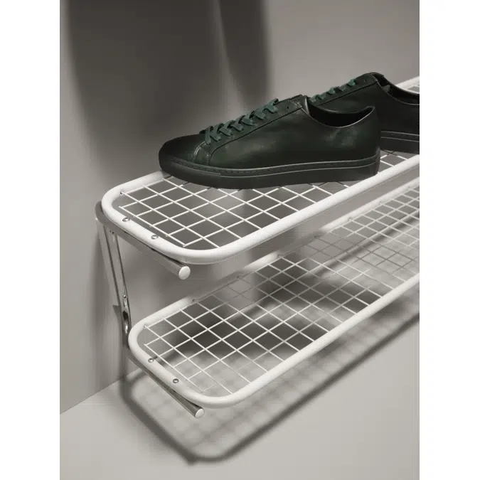 Classic shoe rack