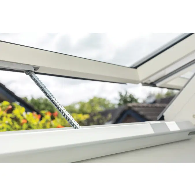 Centre pivot roof window FTU-V P2 Z-Wave | FAKRO