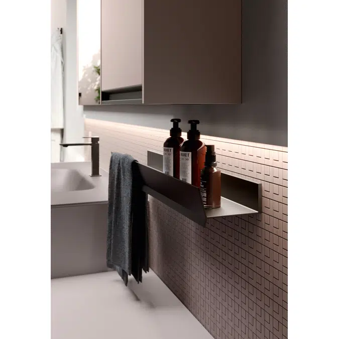 aluminum shelf L.700 with towel rail