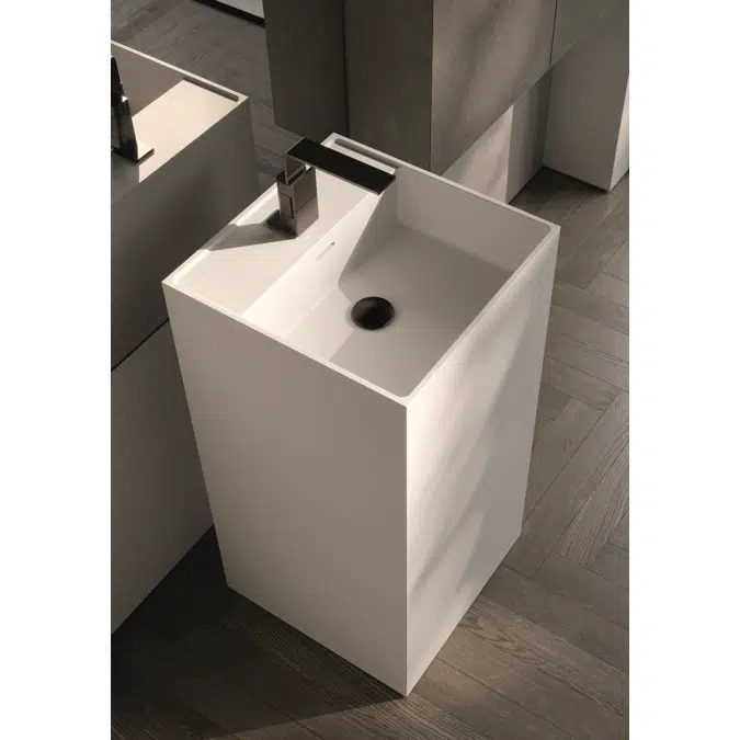 QUADRO freestanding washbasin in Cristalplant with tap hole