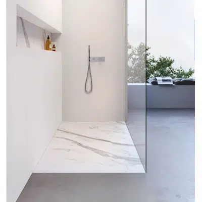 imazhi i Blade shower tray raised installation