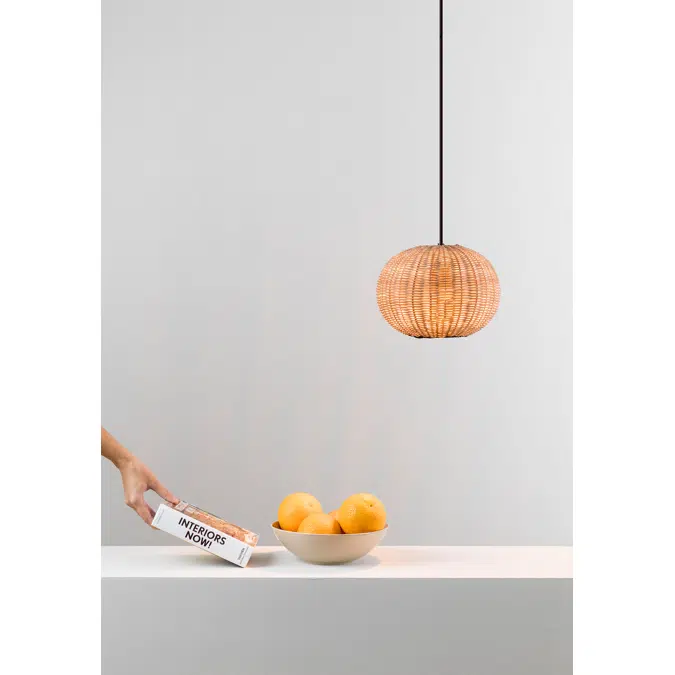 HAKA 250 Black/rattan pendant lamp