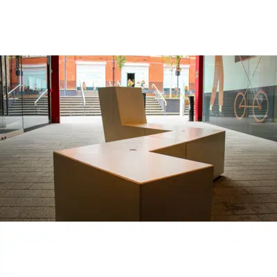 UP MONOLITHIC MODULAR SEATS 이미지