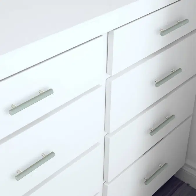 Color Swift Pull Hardware