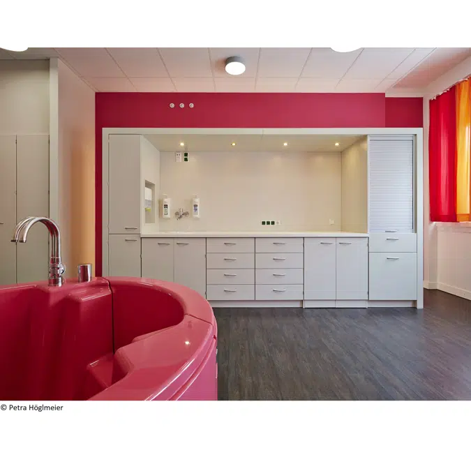 Moisture resistant, melamine faced chipboard (MFC) 38 mm: DecoBoard P3