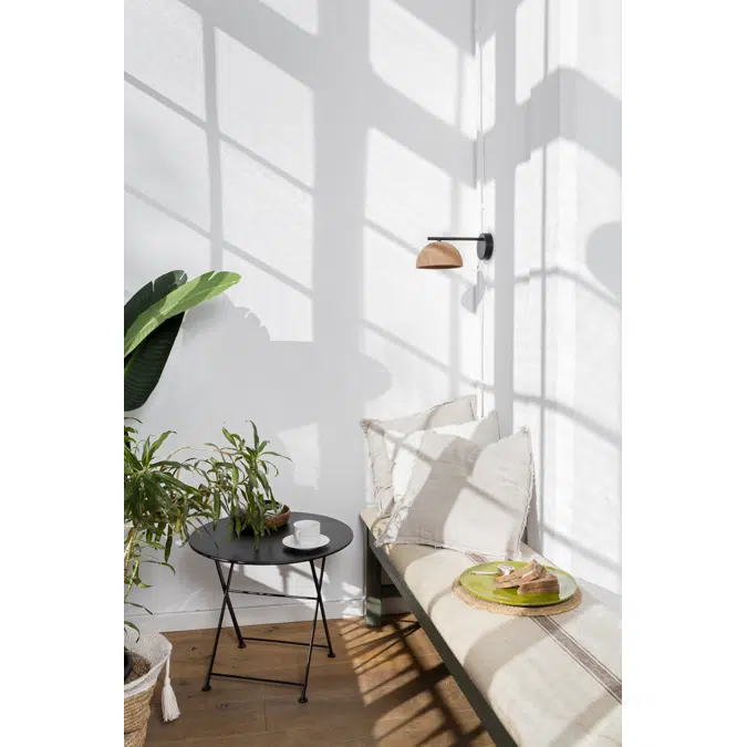 ABSIS A wall lamp