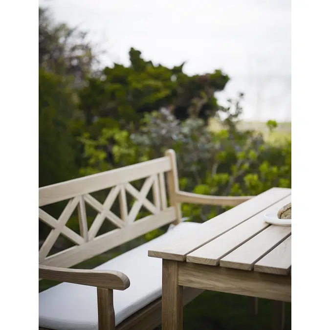Skagen Table