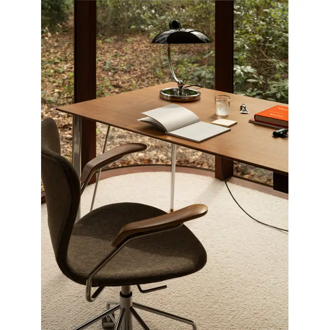 Series 7™ 3217-FullUph chair-Wooden armrest