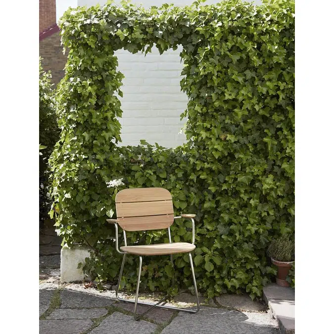 Lilium Armchair