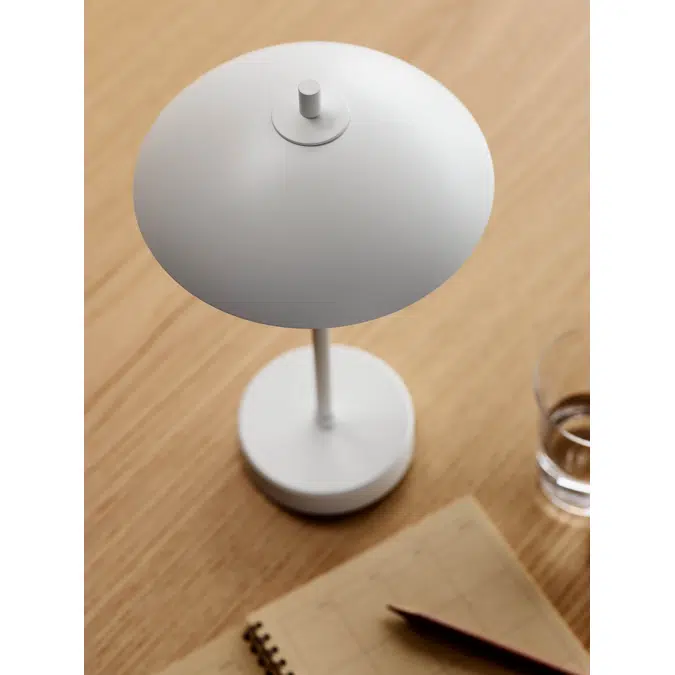 Clam Portable Lamp 