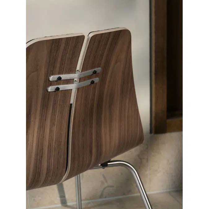 PK23™ Lounge Chair