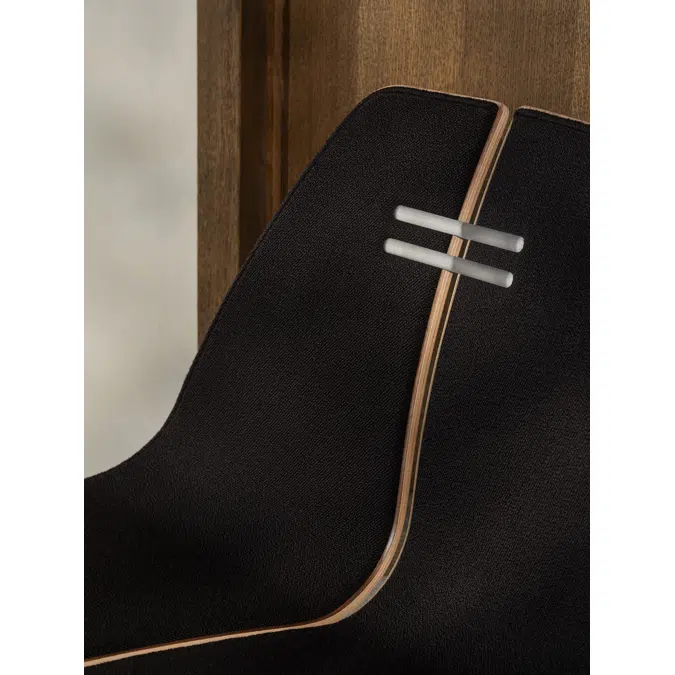 PK23™ Lounge Chair