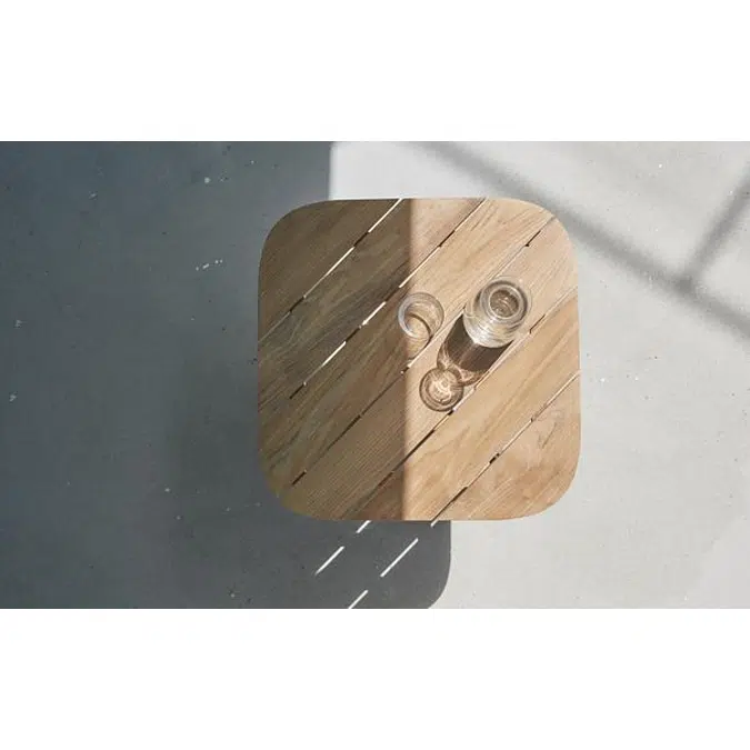 Lilium Lounge Table
