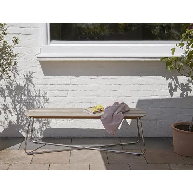 Lilium Bench