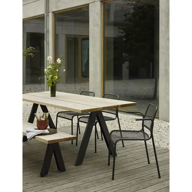 Mira Armchair