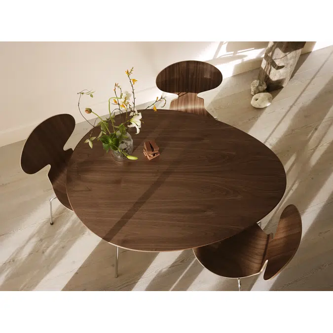 Egg™ Table