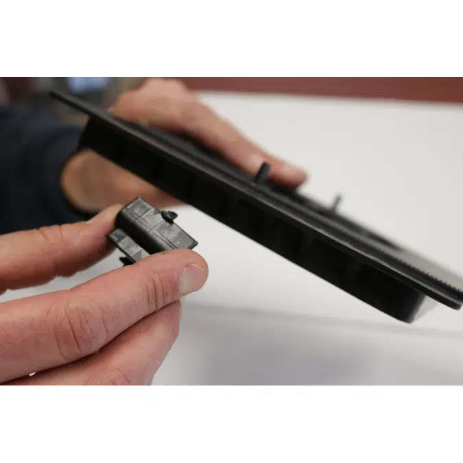 Clip de fixation pour plaque à dalle ESSENTIEL et CLEMAN