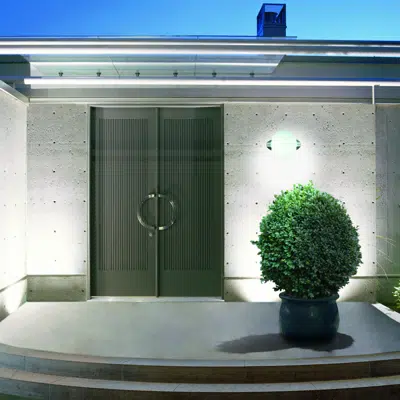 画像 Double-sash entrance door with hidden Roto Solid C hinges and Roto Safe lock