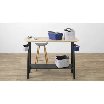 Steelcase Flex Office Desk Basket + Desk Accessories图像