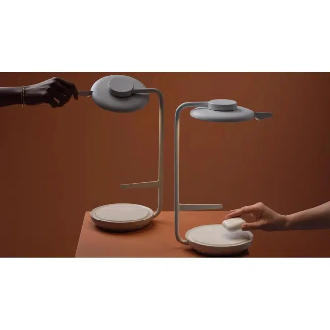 Steelcase Eclipse Light | Desk Ring Light and Charging Station