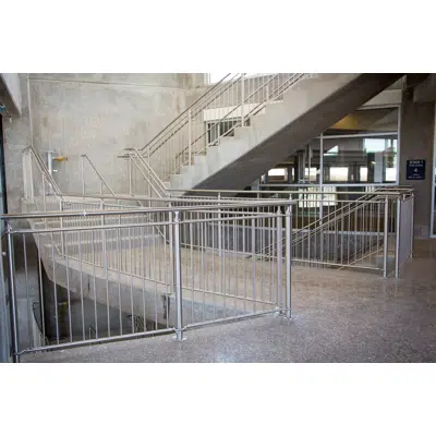 billede til CIRCA Stainless Steel Picket Railing System