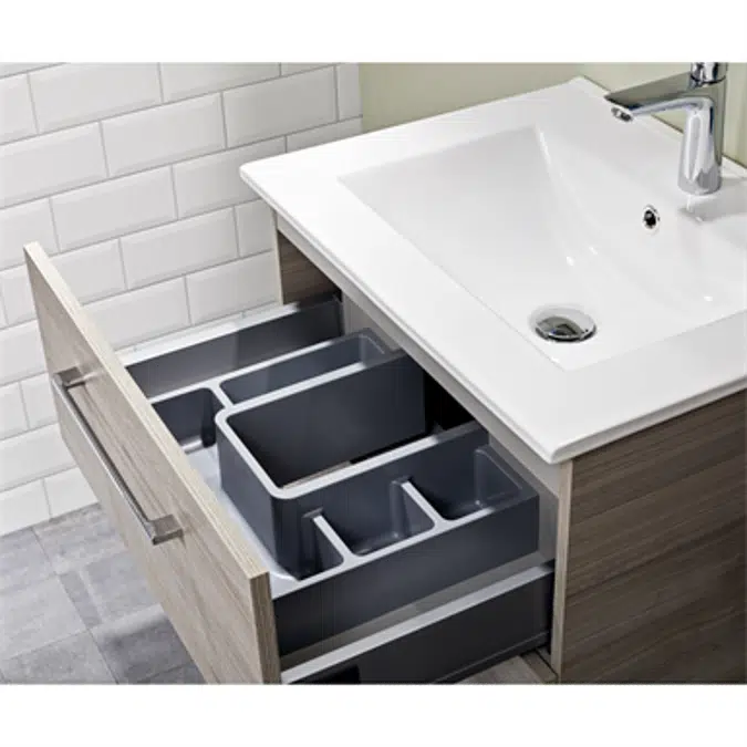 Bathroom furniture Isella showcase