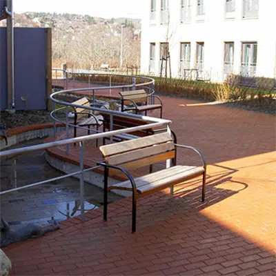 Kalmar backed bench - 136 cm