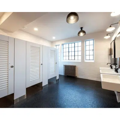 Louvered Doors - Restroom Partition图像