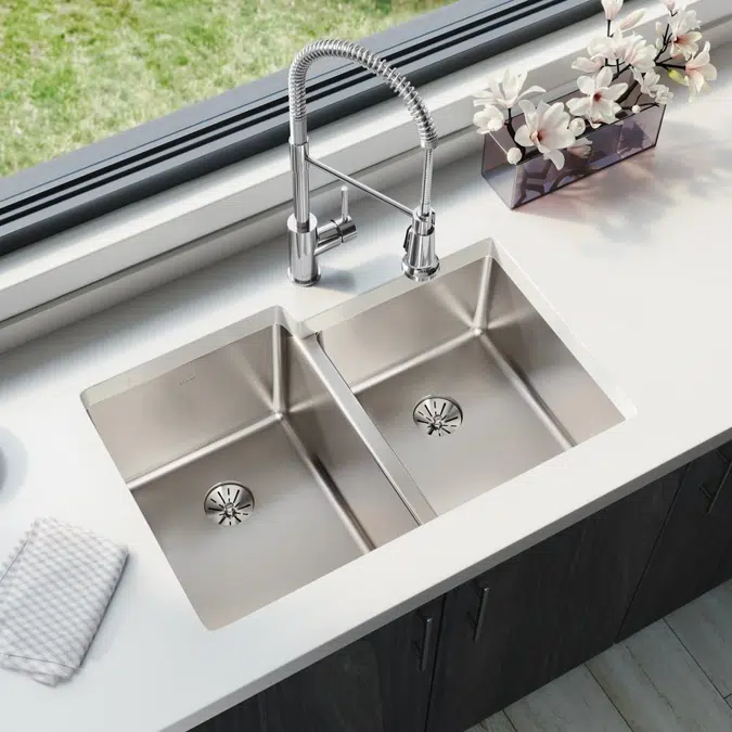 ELUHH3120RTPD Lustertone Iconix® 16 Gauge Stainless Steel 31-1/4" x 20-1/2" x 9" Double Bowl Undermount Sink with Right Perfect Drain®